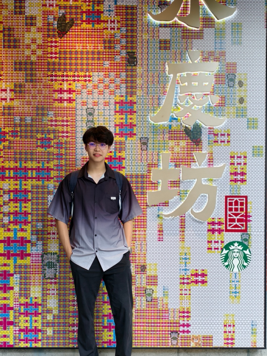谢秋实个人照片